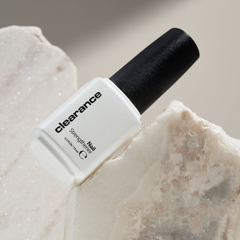 מחזק ציפורניים טיפולי